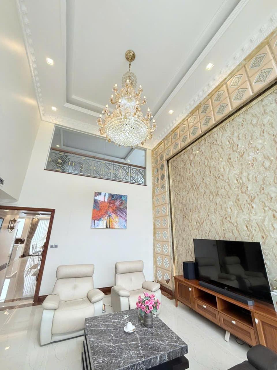 Luxury Penthouse Starhill Căn hộ *